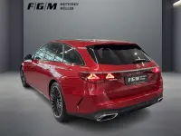 Gebraucht Mercedes E220 Advanced 197 PS (144 kW) 2025 Manufaktur lack manufaktur pat Kombi
