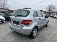 Gebraucht Mercedes B150 95 PS (69 kW) 2006 Silber Van / Kleinbus