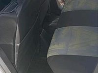 Gebraucht Opel Agila 105 PS (77 kW) 2011 Silber Kleinwagen