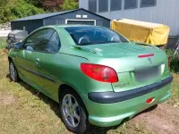 Gebraucht Peugeot 206 CC 110 PS (80 kW) 2002 Grün Cabrio