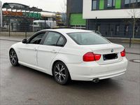 Second-hand BMW 320 163 CP (119 kW) 2012 Alb Berlinǎ