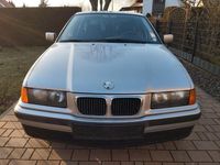 Gebraucht BMW 316 102 PS (75 kW) 1998 Silber Kombi