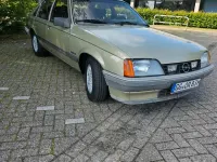 Gebraucht Opel Rekord S 100 PS (73 kW) 1983 Grau Limousine