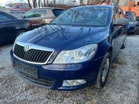 Gebraucht Skoda Octavia Classic 102 PS (75 kW) 2011 Blau Kombi