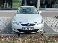 Usata Opel Astra 140 CV (102 kW) 2011 Argento Station wagon
