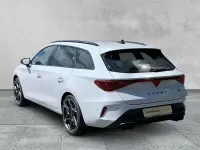 Neu Cupra Leon VZ 333 PS (244 kW) 2026 Glacial weiß metallic Limousine