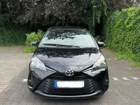 Gebraucht Toyota Yaris Basis 69 PS (50 kW) 2017 Schwarz Limousine