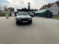 Gebraucht BMW 520 Basis 150 PS (110 kW) 1996 Schwarz Limousine