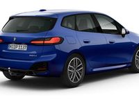 Gebraucht BMW 220 Active Tourer Luxury Line 163 PS (119 kW) 2025 Blau Van / Kleinbus