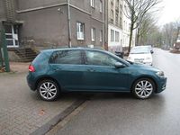 Gebraucht VW Golf Sound 150 PS (110 kW) 2017 Grün Limousine