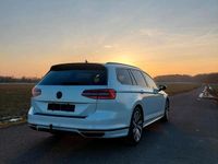 Gebraucht VW Passat R-line 239 PS (175 kW) 2017 Weiß Kombi