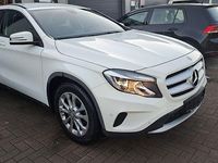 Gebraucht Mercedes GLA200 156 PS (114 kW) 2015 Calcitweiss/zirrusweiss SUV