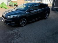 Gebraucht Ford Focus Titanium 150 PS (110 kW) 2015 Grau Kleinwagen