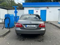 Gebraucht Mercedes E200 Avantgarde 184 PS (135 kW) 2012 Grau Limousine