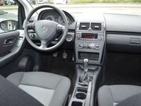 Gebraucht Mercedes A150 Classic 95 PS (69 kW) 2004 Silber Van / Kleinbus