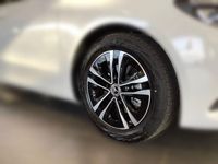 Gebraucht Mercedes B200 Progressive 163 PS (119 kW) 2025 Weiß Van / Kleinbus