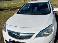 Gebraucht Opel Astra 140 PS (102 kW) 2012 Weiß Limousine