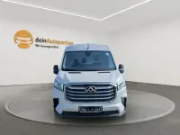 Second-hand Maxus V90 148 CP (108 kW) 2024 Alb Van