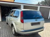 Usado Ford Focus 116 CV (85 kW) 2005 Plateado Familiar
