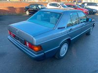 Gebraucht Mercedes 190 75 PS (55 kW) 1990 Blau Limousine