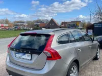 Gebraucht Volvo V60 Momentum 163 PS (119 kW) 2010 Silber Kombi