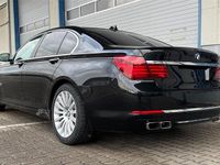 Gebraucht BMW 740 350 PS (257 kW) 2013 Schwarz Limousine