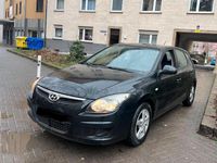 Gebraucht Hyundai i30 109 PS (80 kW) 2010 Schwarz Limousine