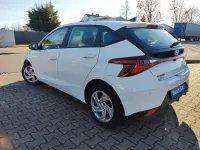 Gebraucht Hyundai i20 101 PS (74 kW) 2022 Weiß Limousine