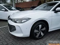 Gebraucht VW Passat Business 150 PS (110 kW) 2025 Weiß (pure white) Kombi