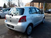 Gebraucht Toyota Yaris Sol 69 PS (50 kW) 2008 Silber Kleinwagen