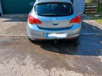 Gebraucht Opel Astra 100 PS (73 kW) 2011 Silber Limousine