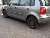 Gebraucht VW Polo 75 PS (55 kW) 2005 Grau Kleinwagen