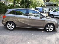 Gebraucht Mercedes B200 156 PS (114 kW) 2012 Monolithgrau Van / Kleinbus