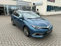 Gebraucht Toyota Auris Executive 116 PS (85 kW) 2017 Blau Kombi