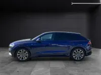 Gebraucht Audi Q8 Ambiente 381 PS (280 kW) 2023 Blau SUV