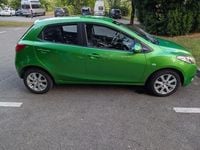 Gebraucht Mazda 2 Independence 86 PS (63 kW) 2009 Grün Kleinwagen