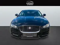 Używany Jaguar XE Pure 180 KM (132 kW) 2018 Czarny Sedan/Limuzyna