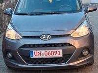 Gebraucht Hyundai i10 67 PS (49 kW) 2015 Grau Kleinwagen