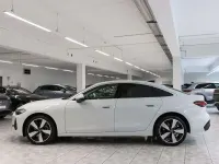 Gebraucht Audi A5 Sport 204 PS (150 kW) 2025 Gletscherweiß metallic Limousine