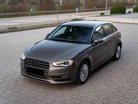 Gebraucht Audi A3 Ambiente 140 PS (102 kW) 2013 Braun Limousine