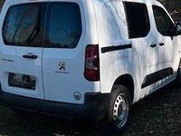 Gebraucht Peugeot Partner 131 PS (96 kW) 2019 Weiß Van / Kleinbus