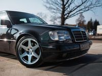 Gebraucht Mercedes E500 326 PS (239 kW) 1994 Schwarz Limousine