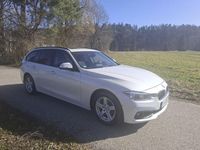 Gebraucht BMW 320 Advantage 190 PS (139 kW) 2016 Weiß Kombi
