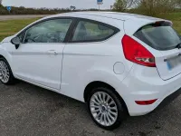 Gebraucht Ford Fiesta 95 PS (69 kW) 2011 Weiß Limousine