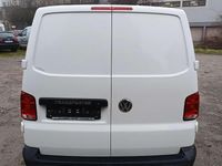 Gebraucht VW Transporter 110 PS (80 kW) 2021 Candyweiß Van