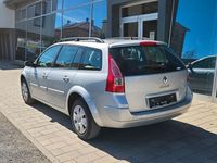 Gebraucht Renault Mégane II Avantage 103 PS (75 kW) 2008 Grau Limousine