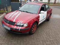 Gebraucht VW Passat 101 PS (74 kW) 1999 Rot Limousine