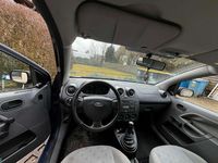 Gebraucht Ford Fiesta 60 PS (44 kW) 2002 Blau Kleinwagen