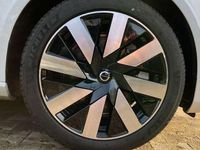 Neu Volvo V90 Plus 350 PS (257 kW) 2025 Weiß Kombi