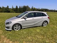 Gebraucht Mercedes B180 Urban 122 PS (89 kW) 2017 Silber Kleinwagen